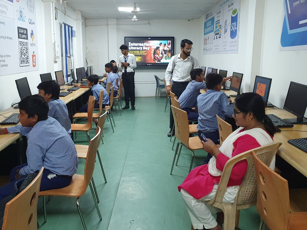 Interactive Computer Skills Workshop for Shishu Niketan Students at IIBM